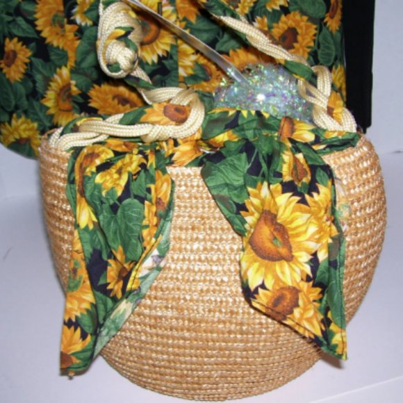 Sunflower Straw Handbag Lot Set 4 BONUS Sunflower Vest, Socks, Scrunchie… - Picture 3 of 6